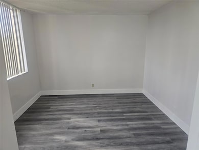 2830 Somerset Dr unit n, Lauderdale Lakes, FL 33311 - photo 3