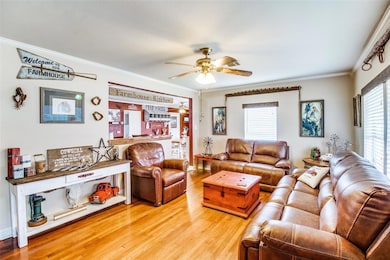 1813 Buck St, Gainesville, TX 76240 - photo 5