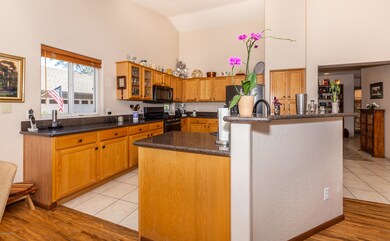 Large Kitchen, LIght and Bright