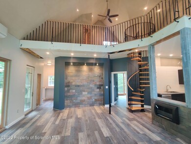 292 Vineyard Ln, Falls, PA 18615 - photo 5