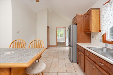 5 Gae St, Middletown, RI 02842 - photo 7