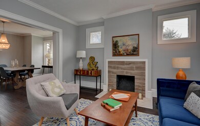 Living Room (2)