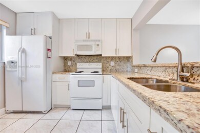 8350 SW 152nd Ave unit 2, Miami, FL 33193 - photo 4