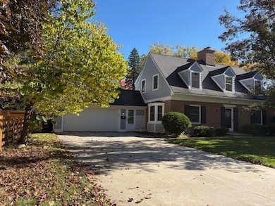 815 Hewett Dr, Ann Arbor, MI 48103 - photo 2