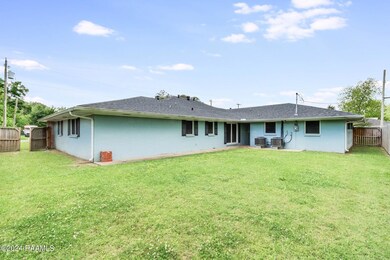 210 W Butler St, Rayne, LA 70578 - photo 4