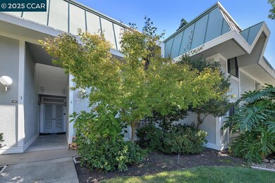 1173 Singingwood Ct unit 4, Walnut Creek, CA 94595 - photo 2