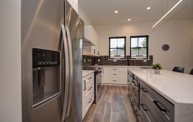 Kitchen (2)