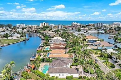 384 Mooring Line Dr, Naples, FL 34102 - photo 6