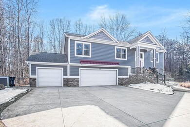 220309 3.00pm Carlston 895 Cedar Woods P