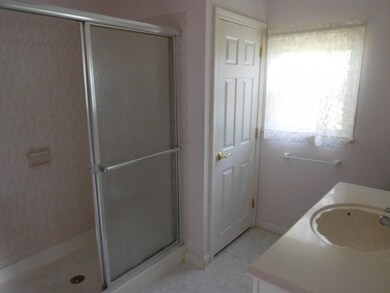 1474 Mammoth Rd, Dracut, MA 01826 - photo 4