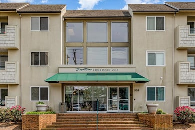 304 28th St unit 314, Virginia Beach, VA 23451 - photo 2