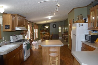 147 Plumb Rd, Whitingham, VT 05361 - photo 7
