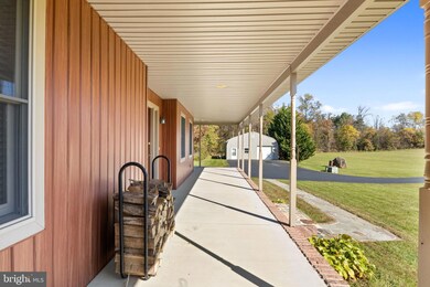 1350 New Chester Rd unit 3, New Oxford, PA 17350 - photo 6