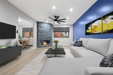 42 Timber Ridge, Mount Kisco, NY 10549 - photo 2