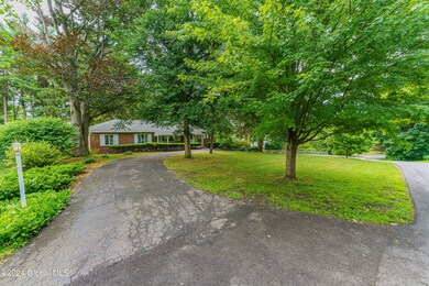 2489 Hilltop Rd, Schenectady, NY 12309 - photo 6