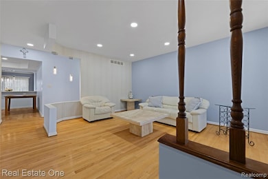 36268 Jeffrey Dr, Sterling Heights, MI 48310 - photo 6