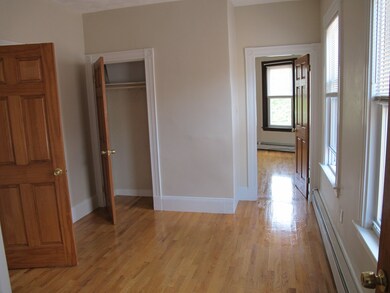 472 Windsor St unit 3L, Cambridge, MA 02141 - photo 2
