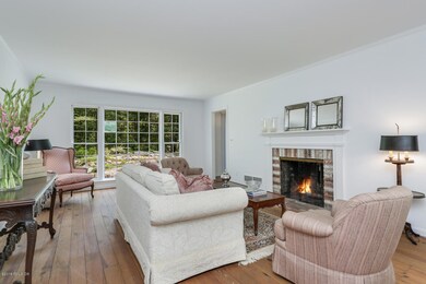 9 Dartmouth Rd Cos Cob CT-large-008-008-