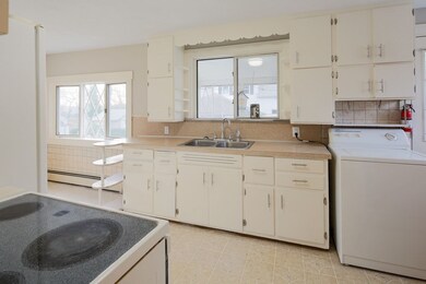 142 Dale St unit 1, Waltham, MA 02451 - photo 2