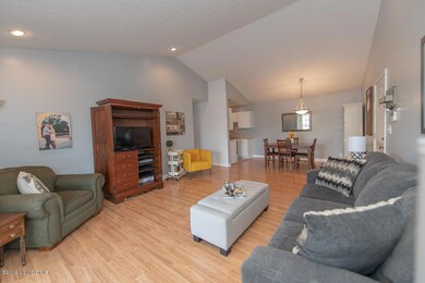 177 Central Blvd unit 5, Mount Washington, KY 40047 - photo 4