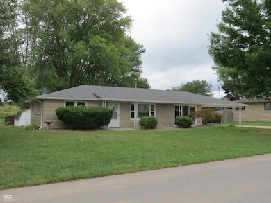 279 Arnold St, Morgantown, IN 46160 - photo 5