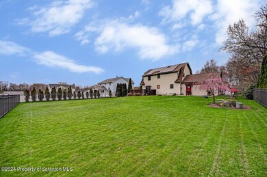 925 Appletree Rd, Moscow, PA 18444 - photo 5