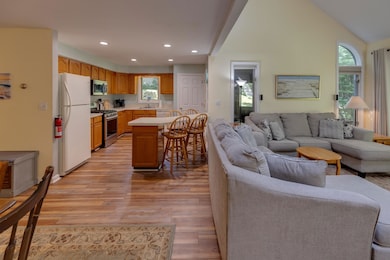 109 Longfellow Dr unit 9, Bethlehem, NH 03574 - photo 6