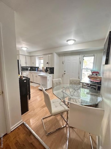 1410 Berrywood Ln, Flint, MI 48507 - photo 3