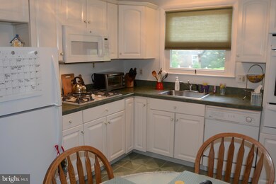 1105 York Ave, Lansdale, PA 19446 - photo 6