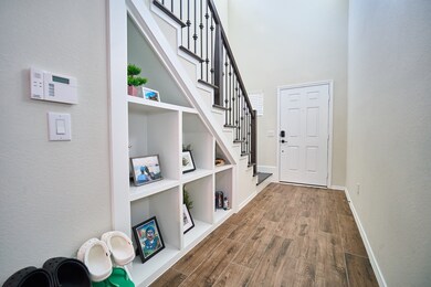 4016 Delta Rose St, Houston, TX 77018 - photo 2