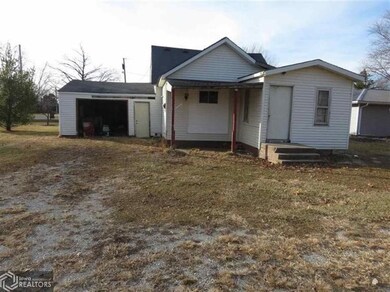 332 S Walnut St, Fremont, IA 52561 - photo 3