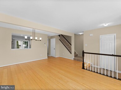 1374 Walkabout Ct, Sykesville, MD 21784 - photo 6