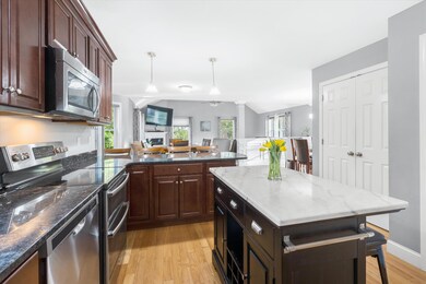 27 Savoie St, Bedford, NH 03110 - photo 6