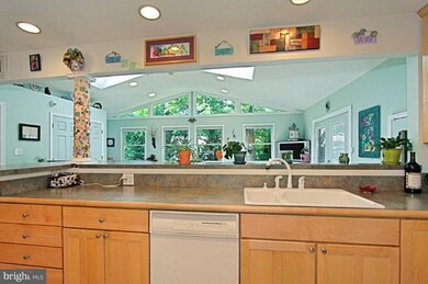 9212 Kristin Ln, Fairfax, VA 22032 - photo 6