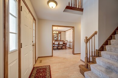 1208 Leverenz Rd, Naperville, IL 60564 - photo 3