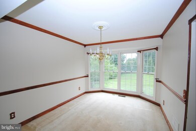 2881 Chevoit Hill Ct, Woodbridge, VA 22191 - photo 7