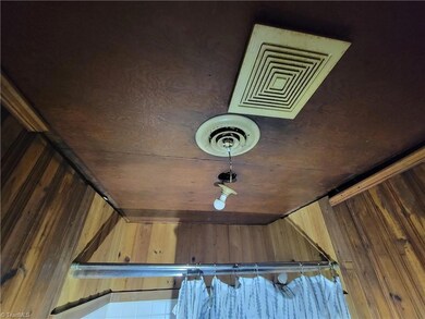 1304 Pearson St, Greensboro, NC 27406 - photo 6