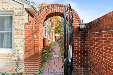 1002 Carroll Ave, Ames, IA 50010 - photo 5