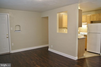 4004 Walnut St unit A2, Harrisburg, PA 17109 - photo 2