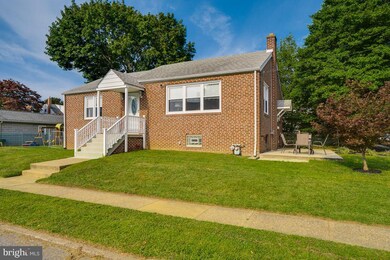 303 Gorsuch St, Folsom, PA 19033 - photo 3