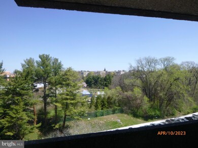 Green Hill Condominiums unit E-907, Wynnewood, PA 19096 - photo 7
