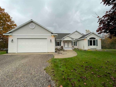 9030 Sugar Tree Ln, Charlevoix, MI 49720 - photo 5