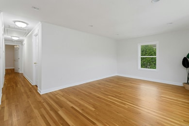 119 Forest St, New Canaan, CT 06840 - photo 5