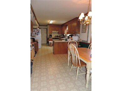 kitchen eat in