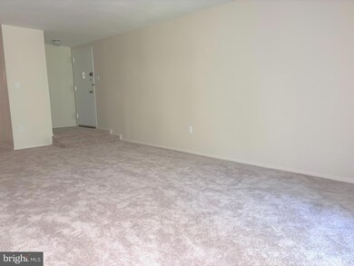 429 Christopher Ave unit 21, Gaithersburg, MD 20879 - photo 4