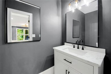 1092 Norwich Cir NE, Atlanta, GA 30324 - photo 6