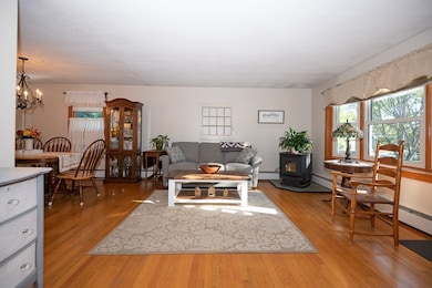 6 Bowling Green Ln, Worcester, MA 01602 - photo 4