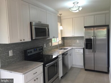 6004 Belle Ct, Hyattsville, MD 20782 - photo 5