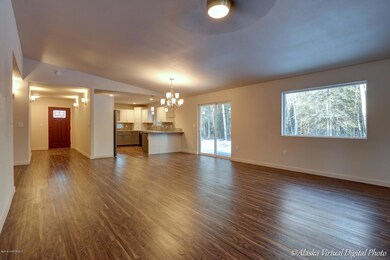 Living Room/Dining Area