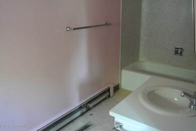 1814 Washburn St unit 1816, Scranton, PA 18504 - photo 3